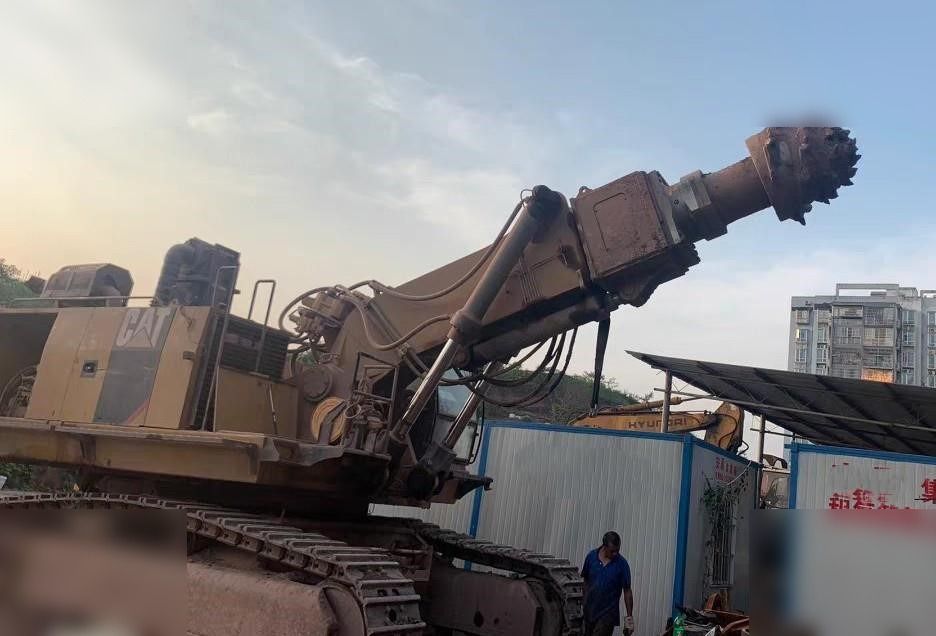 2016 Caterpillar 6015FS crawler excavator with drum cutter attachment 2016 Caterpillar 6015FS crawler excavator with drum cutter attachment