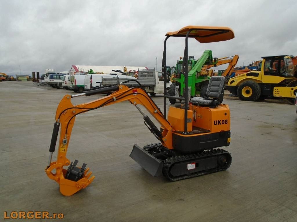 2019 Uni UK08 mini excavator, side view 2019 Uni UK08 mini excavator, side view