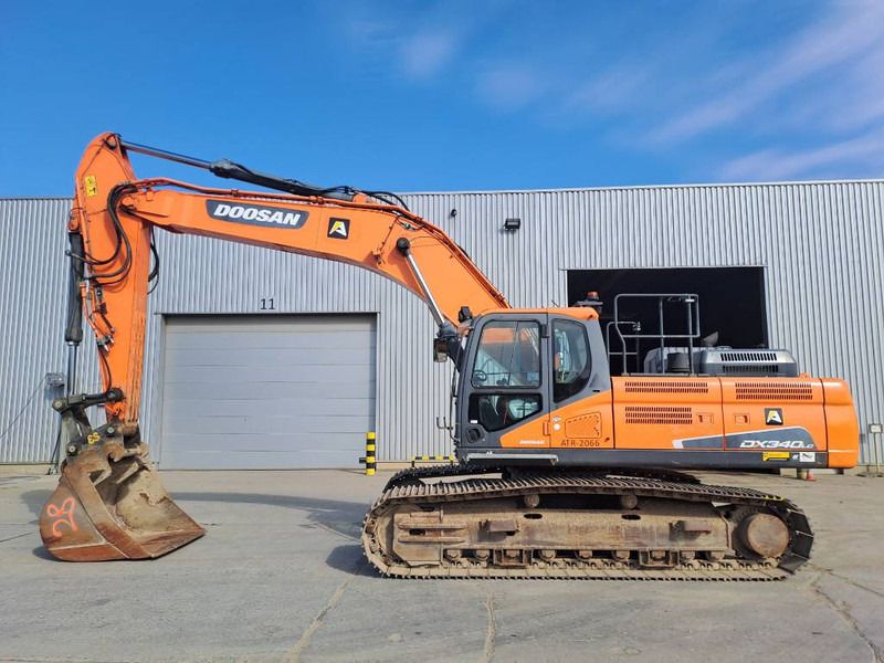 2018 Doosan DX340LC crawler excavator, side view 2018 Doosan DX340LC crawler excavator, side view