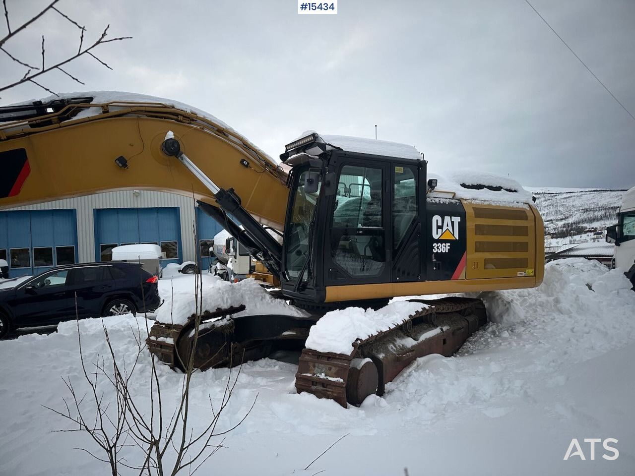 2017 Caterpillar 336F crawler excavator, side view