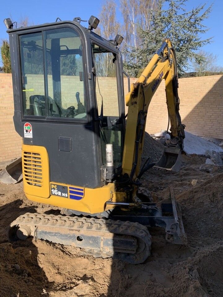 2022 Komatsu PC16R-3HS mini excavator, side view 2022 Komatsu PC16R-3HS mini excavator, side view