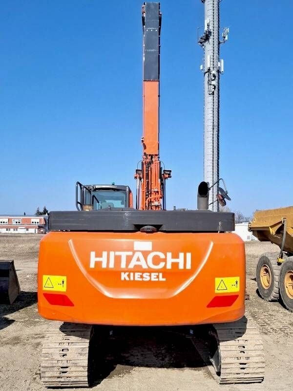 2019 Hitachi ZX210LC-6 crawler excavator rear view 2019 Hitachi ZX210LC-6 crawler excavator rear view