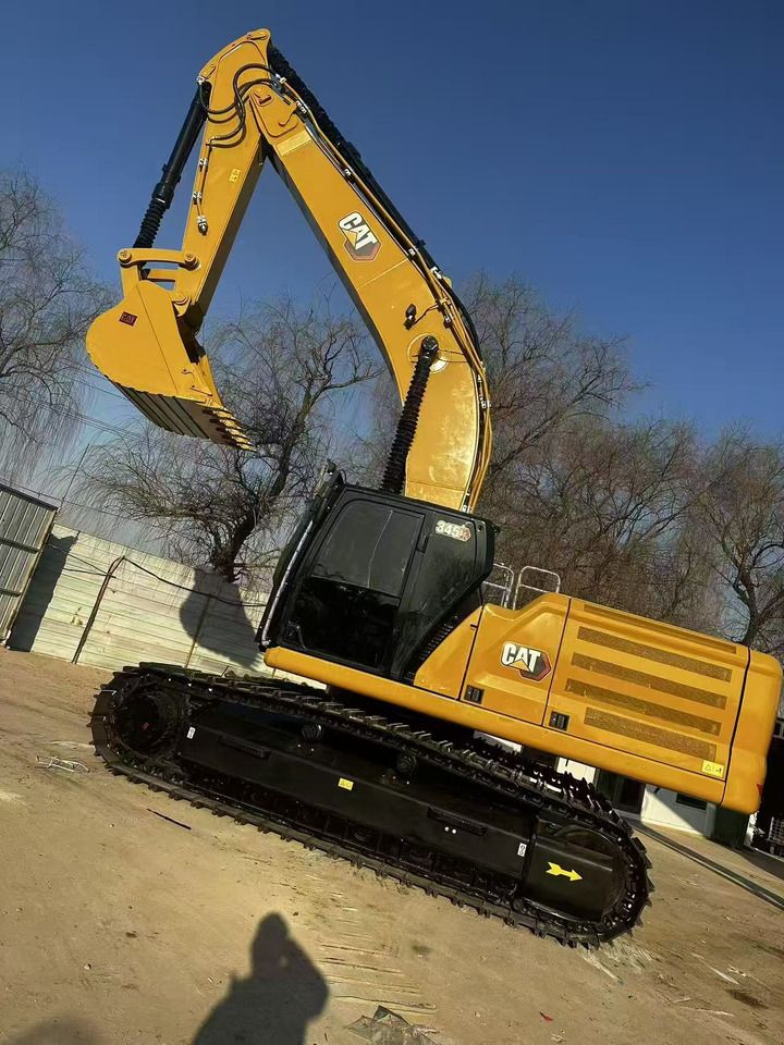 2024 Caterpillar 345GC crawler excavator side view