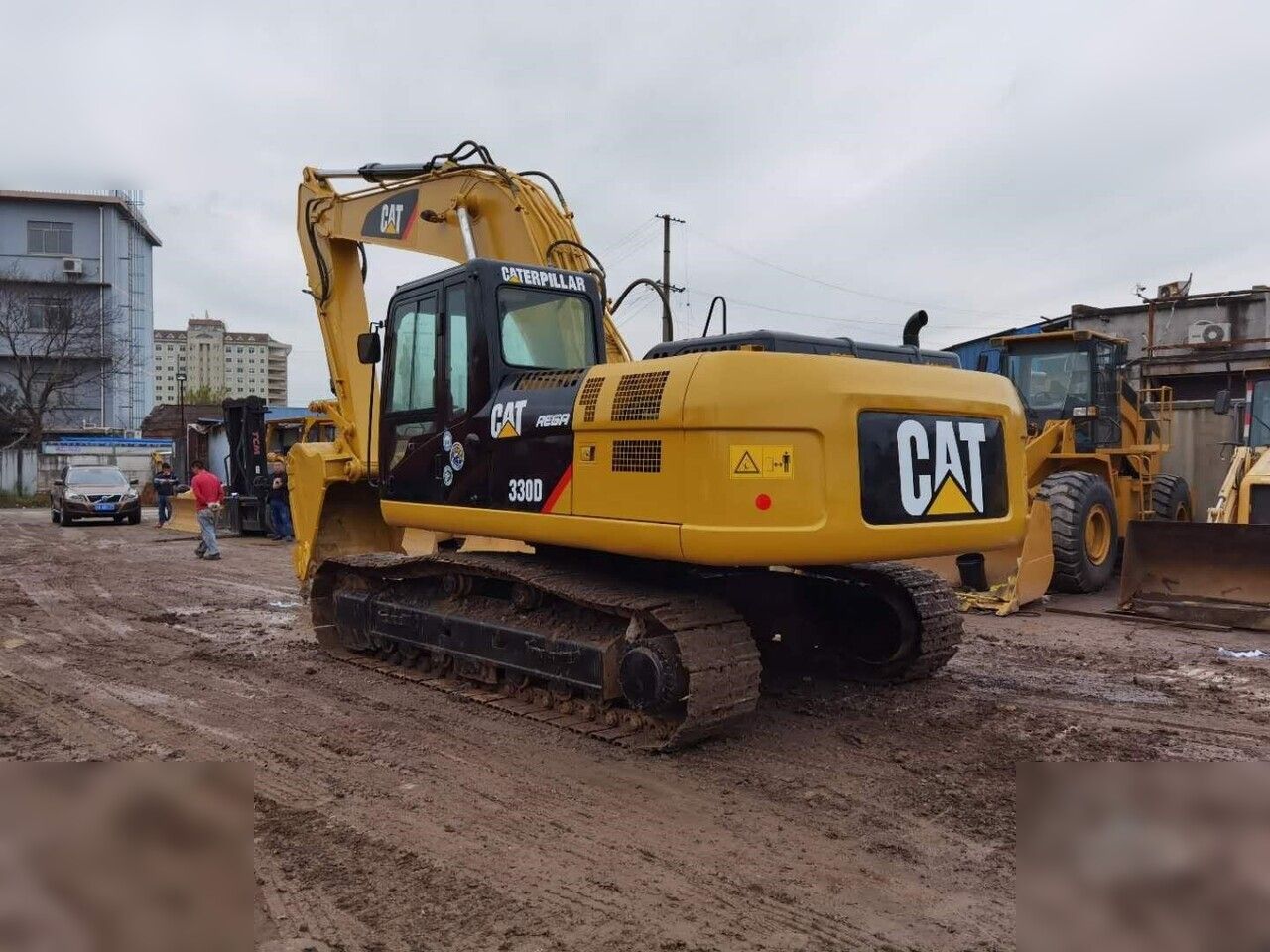 2017 Caterpillar 330D crawler excavator, rear three-quarter view 2017 Caterpillar 330D crawler excavator, rear three-quarter view