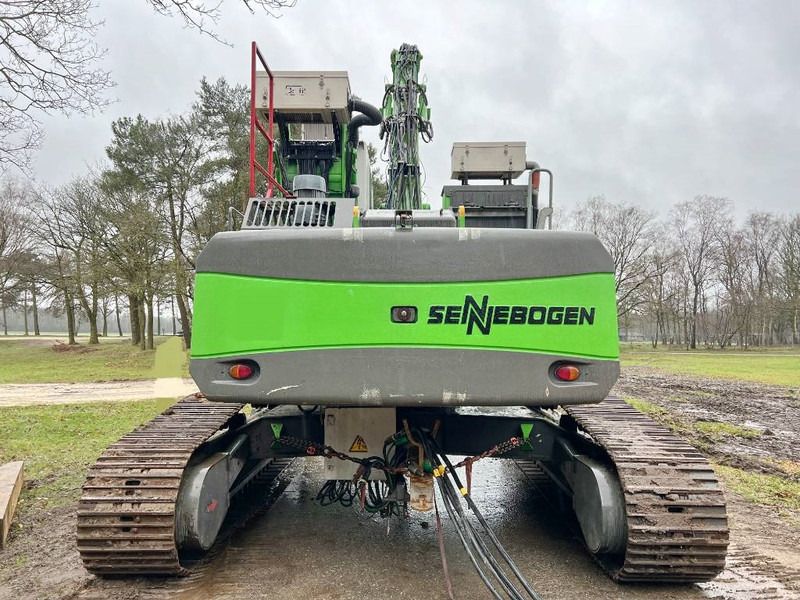 2013 Sennebogen 825 material handler, rear view 2013 Sennebogen 825 material handler, rear view