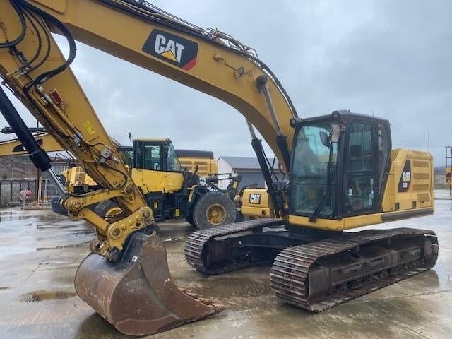 2018 Caterpillar 320 crawler excavator side view 2018 Caterpillar 320 crawler excavator side view