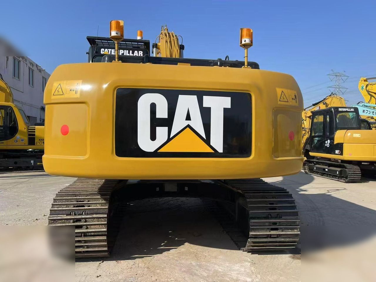 2024 Caterpillar 320D Raupenbagger Heckansicht