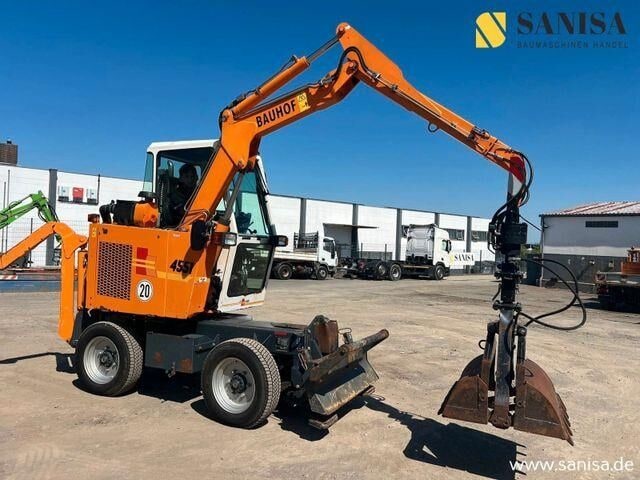 2016 Boki KIEFER 4551 mini excavator, side view 2016 Boki KIEFER 4551 mini excavator, side view
