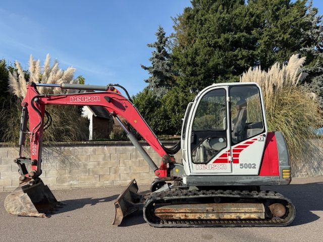 Wacker Neuson 5002 RDV mini excavator, side view Wacker Neuson 5002 RDV mini excavator, side view