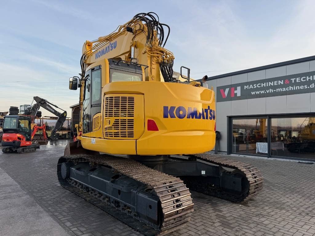 2016 Komatsu PC228 USLC-10 crawler excavator rear view 2016 Komatsu PC228 USLC-10 crawler excavator rear view