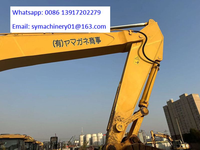 2022 Komatsu PC450 crawler excavator boom detail 2022 Komatsu PC450 crawler excavator boom detail