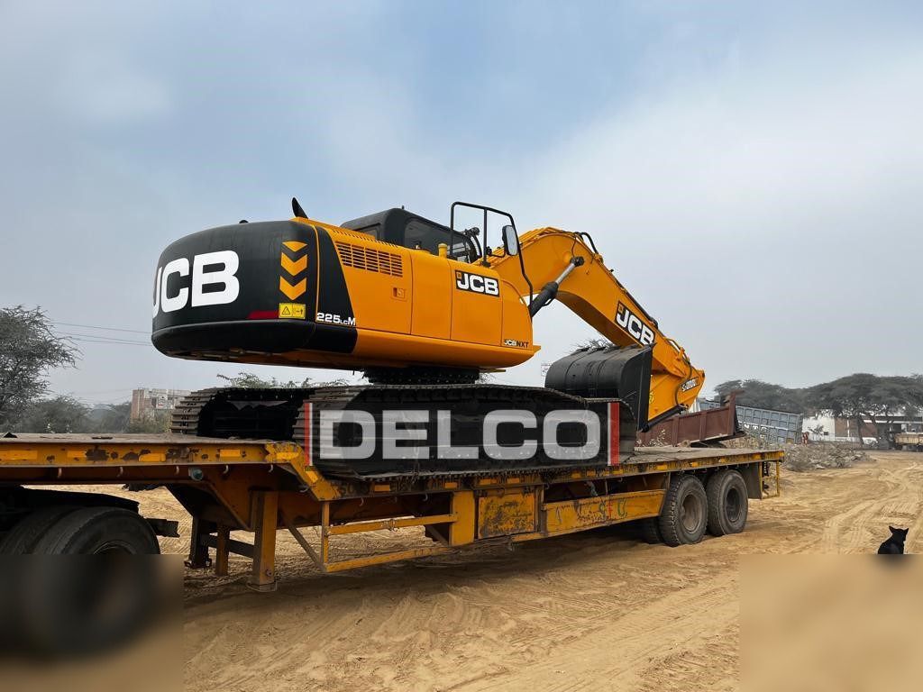 2026 JCB 225LC ECO PLUS crawler excavator, side view 2026 JCB 225LC ECO PLUS crawler excavator, side view