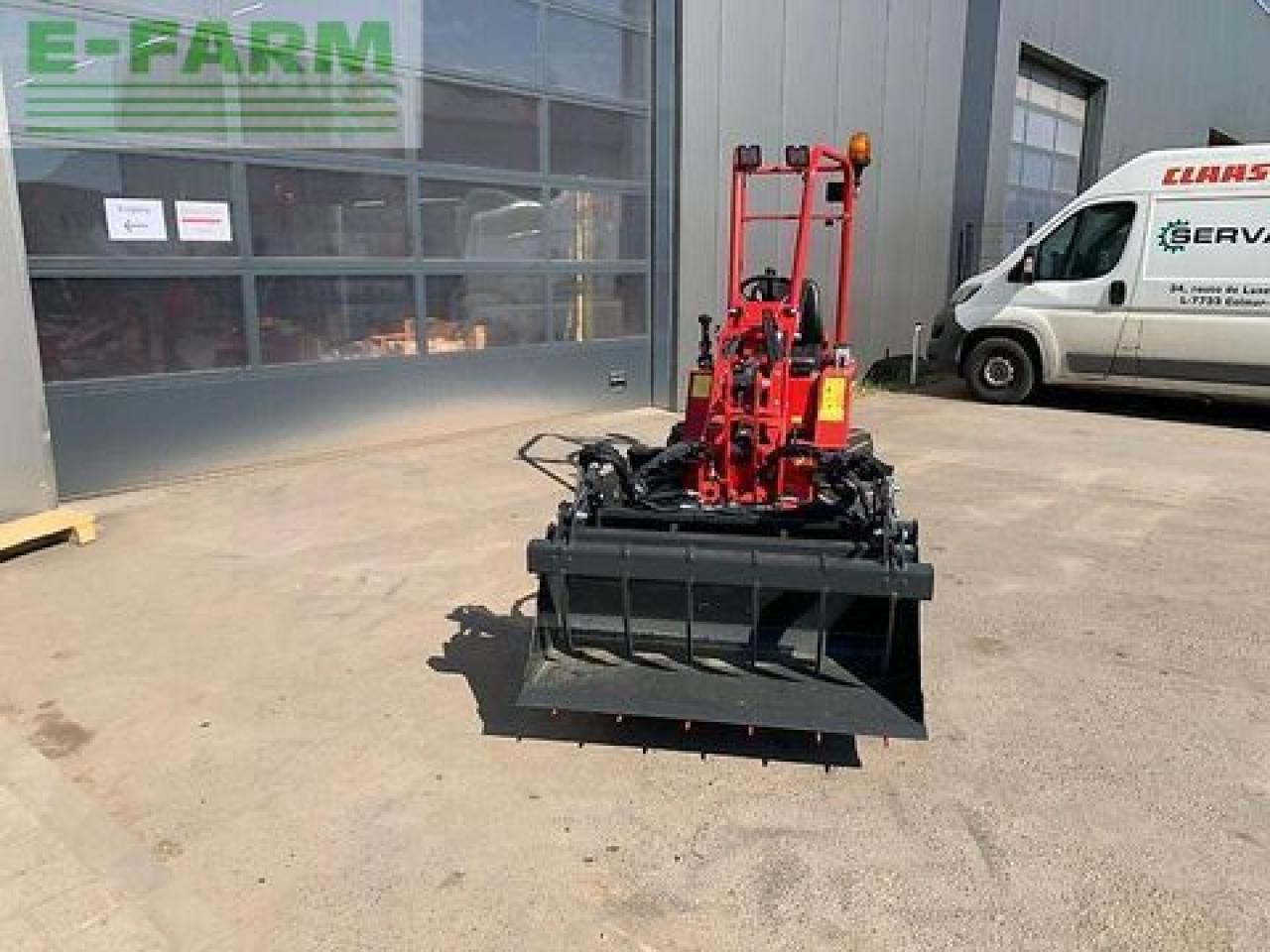 2024 Thaler 1220 mini excavator, front view 2024 Thaler 1220 mini excavator, front view