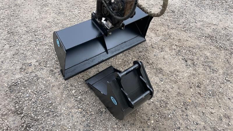 2017 Volvo EC18D mini excavator attachments 2017 Volvo EC18D mini excavator attachments