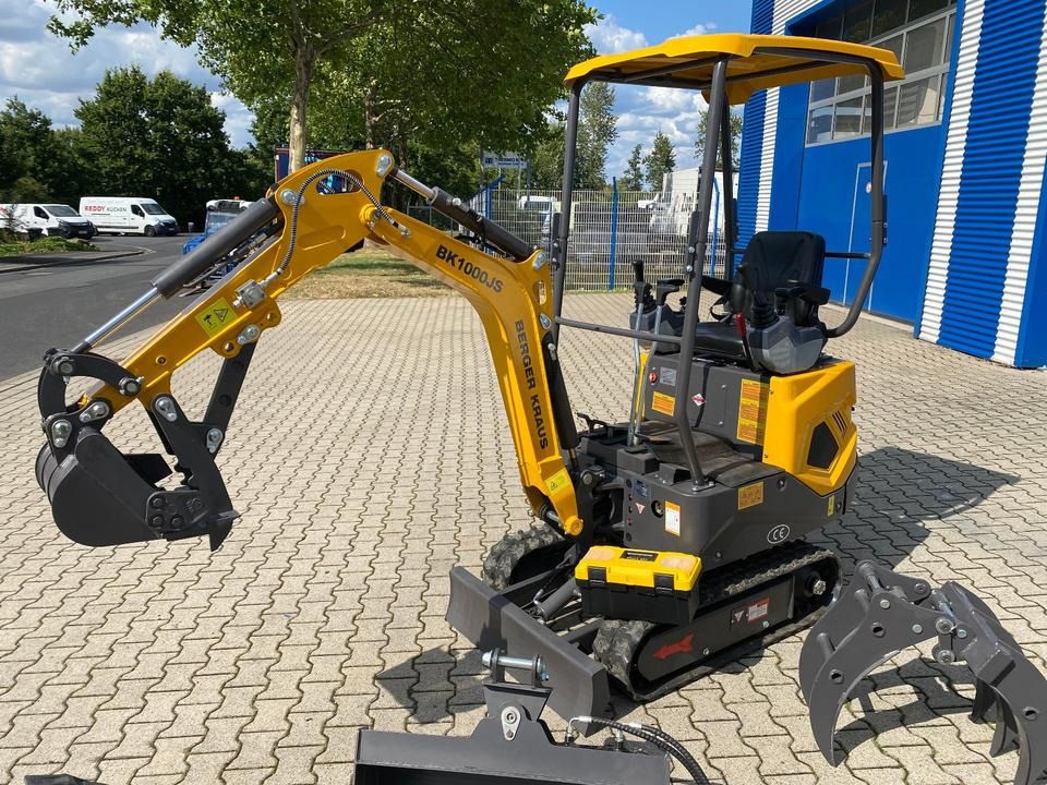 2026 Berger Kraus BK1000JS mini excavator, side view 2026 Berger Kraus BK1000JS mini excavator, side view