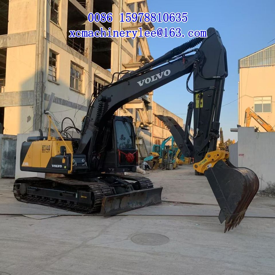 2022 Volvo EC140 crawler excavator, side profile view 2022 Volvo EC140 crawler excavator, side profile view