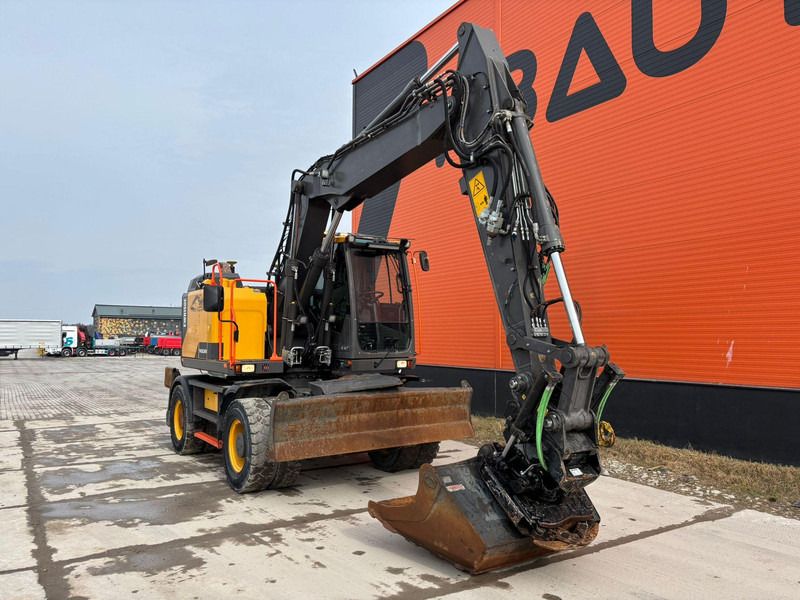 2019 Volvo EWR150E wheel excavator, front three-quarter view 2019 Volvo EWR150E wheel excavator, front three-quarter view