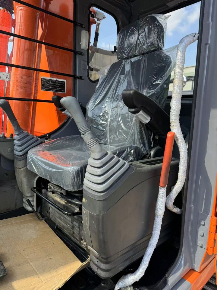 Escavatore Cingolato Hitachi ZX200 del 2022 Escavatore Cingolato Hitachi ZX200 del 2022