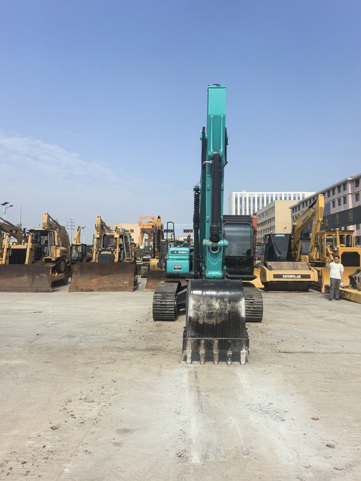 2022 Kobelco SK200 crawler excavator, front view