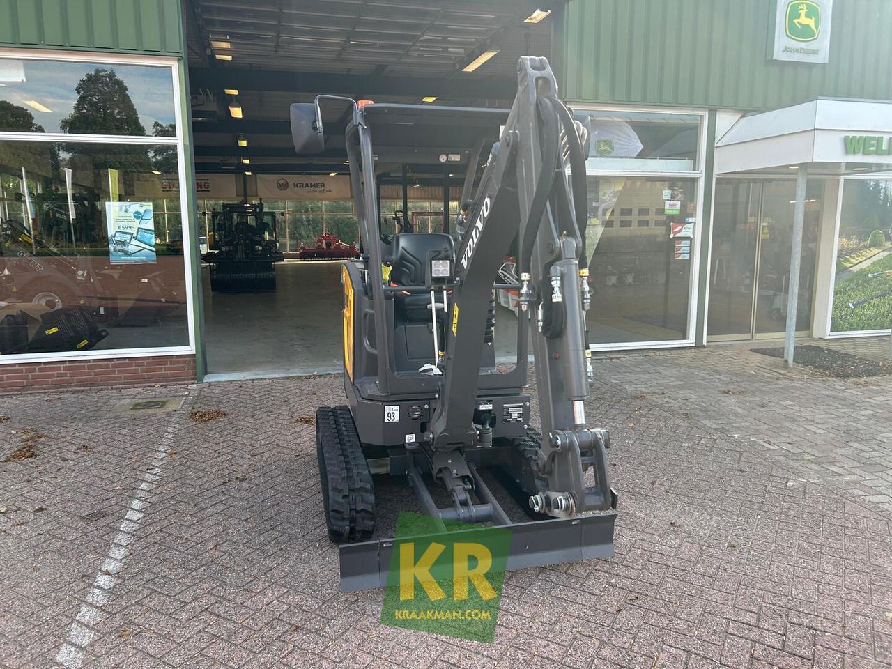 2025 Volvo ECR18E mini excavator, front view 2025 Volvo ECR18E mini excavator, front view