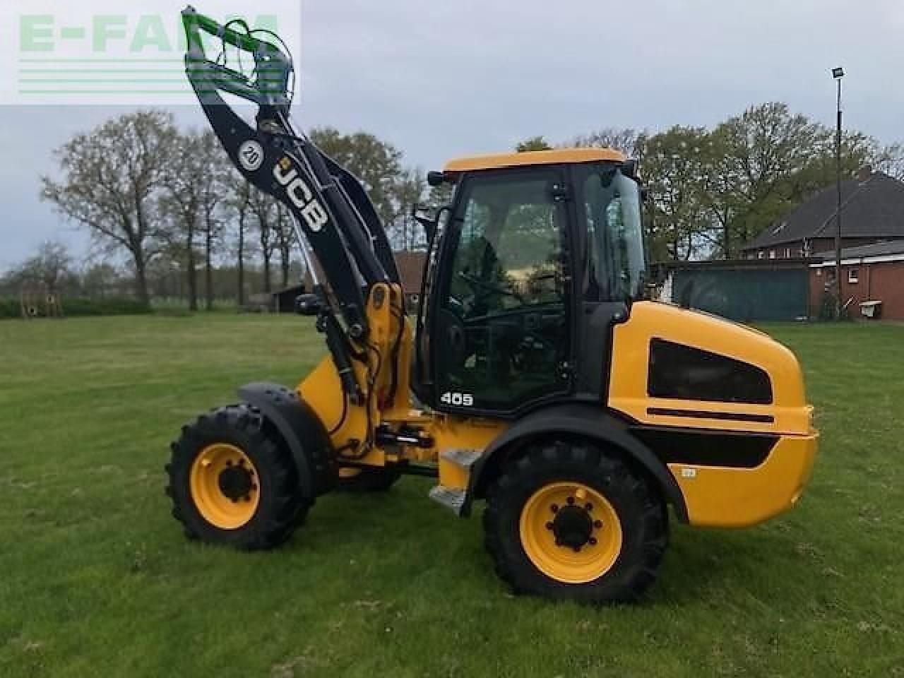 2019 JCB 409 wheel loader side view
