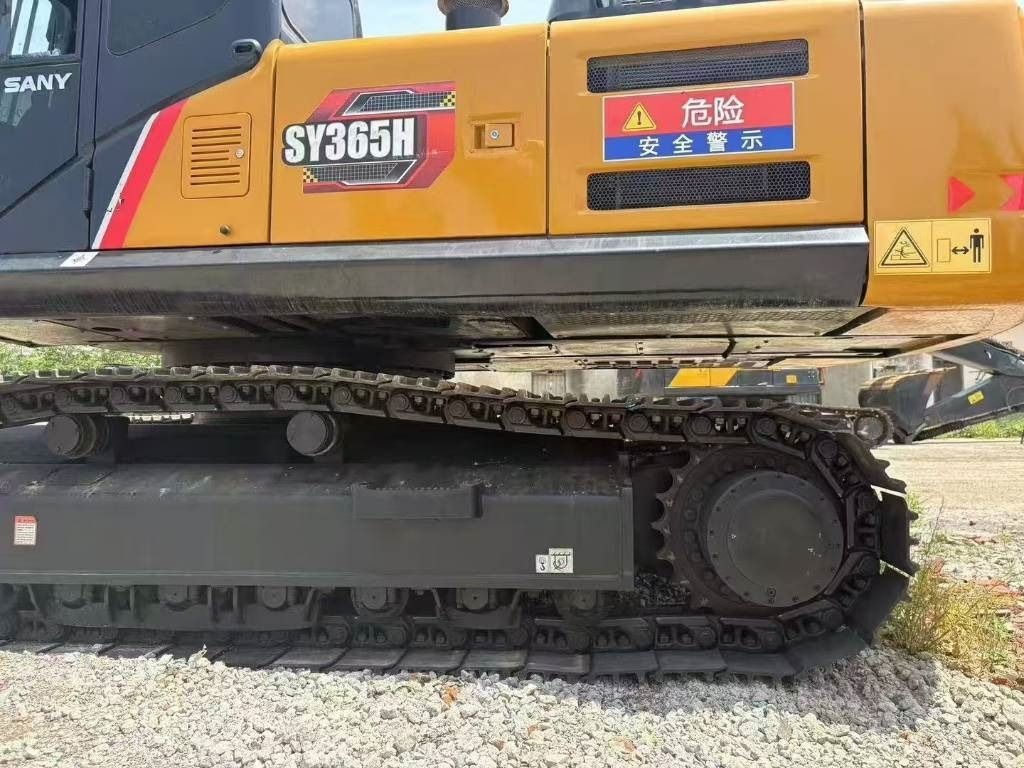 2023 Sany SY365H crawler excavator side view 2023 Sany SY365H crawler excavator side view