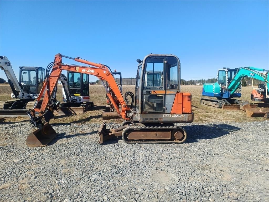 1998 Pel-Job EB25.4 mini excavator, side view 1998 Pel-Job EB25.4 mini excavator, side view
