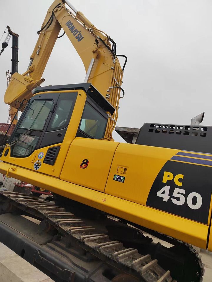 2019 Komatsu PC450-8 crawler excavator side view
