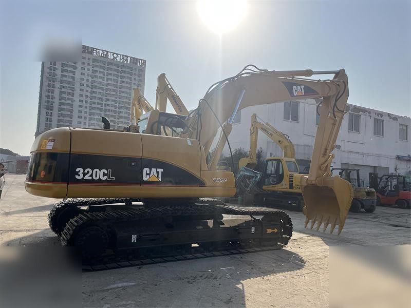 2011 Caterpillar 320CL Raupenbagger, Ansicht von hinten-dreiviertel 2011 Caterpillar 320CL Raupenbagger, Ansicht von hinten-dreiviertel