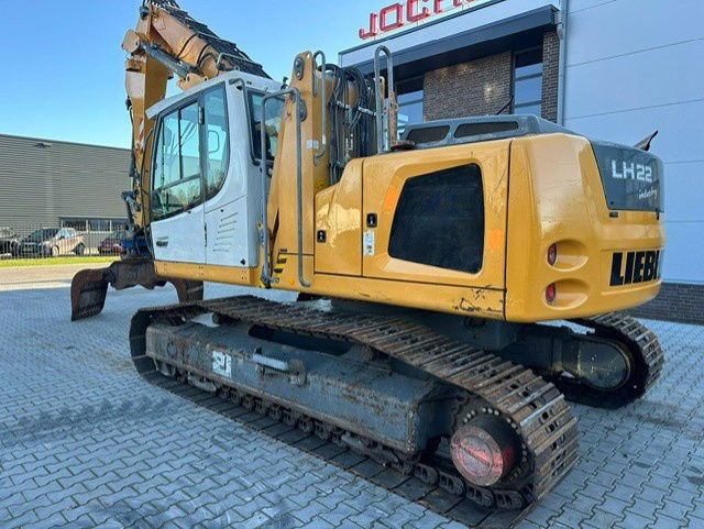 2011 Liebherr LH22 C demolition excavator, rear three-quarter view 2011 Liebherr LH22 C demolition excavator, rear three-quarter view