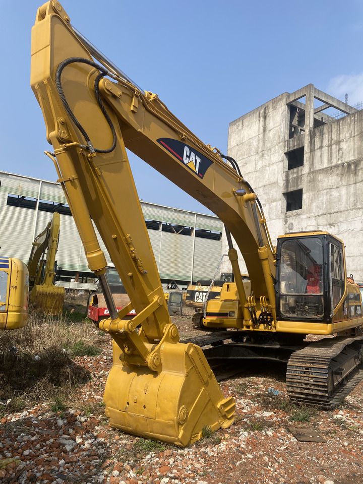 2008 Caterpillar 320BL crawler excavator, front three-quarter view