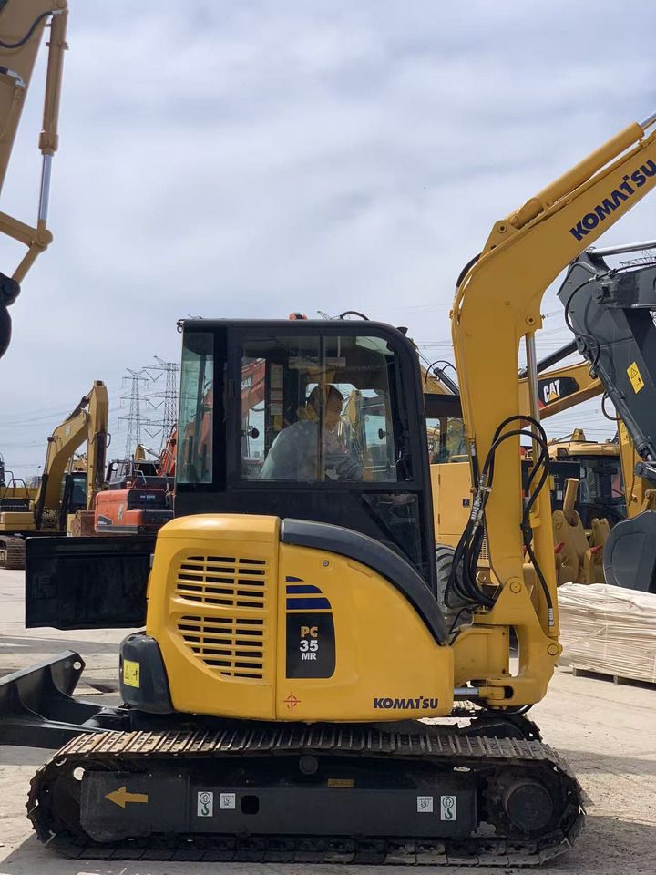 2022 Komatsu PC35MR mini excavator, side profile view 2022 Komatsu PC35MR mini excavator, side profile view