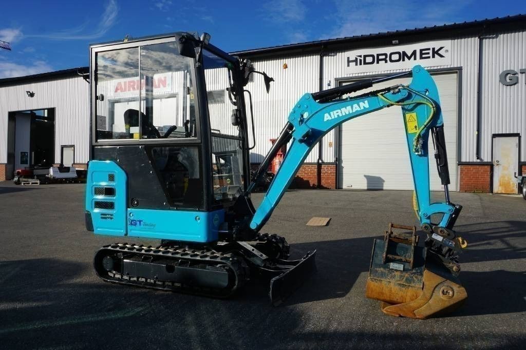 2021 Airman AX19-7 mini excavator, side view 2021 Airman AX19-7 mini excavator, side view