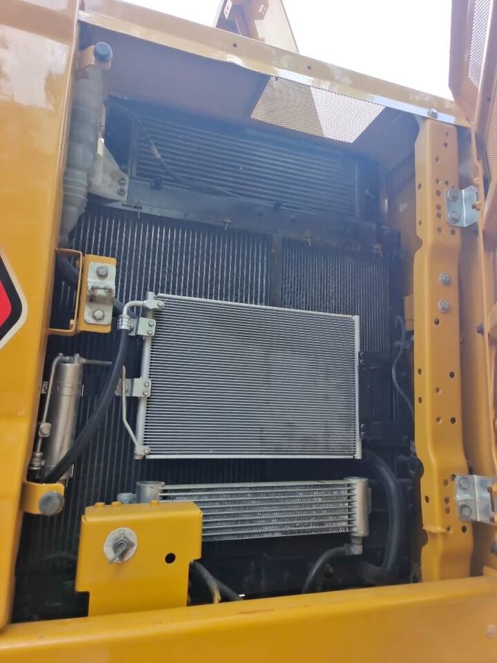 2024 Caterpillar 320GC crawler excavator engine compartment view 2024 Caterpillar 320GC crawler excavator engine compartment view