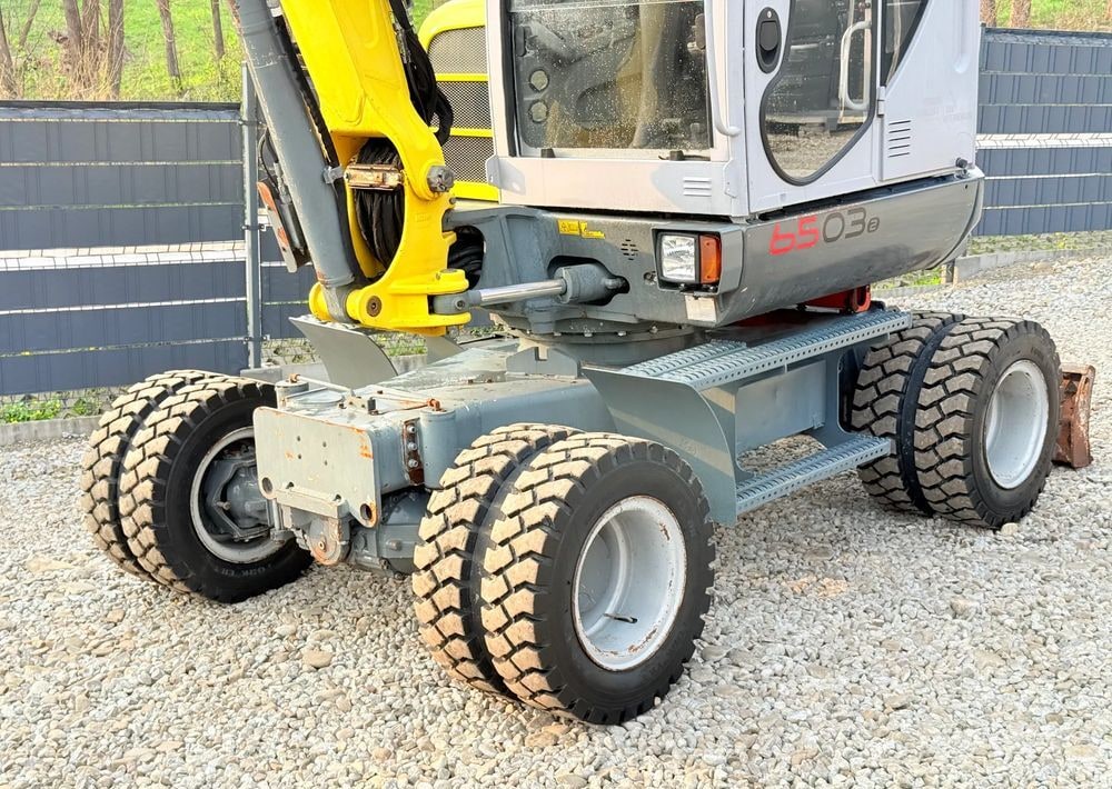 2011 Wacker Neuson 6503 wheel excavator, side view 2011 Wacker Neuson 6503 wheel excavator, side view