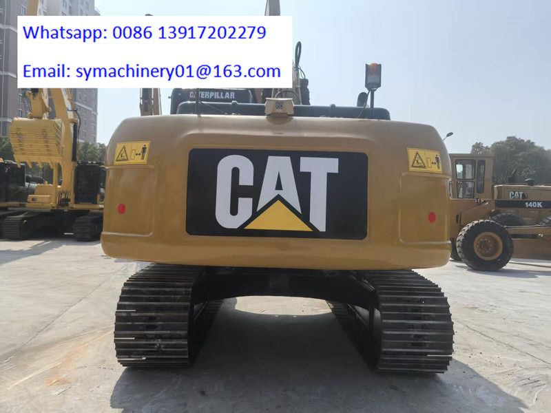 Excavadora de orugas Caterpillar 320D2 2026, vista trasera Excavadora de orugas Caterpillar 320D2 2026, vista trasera