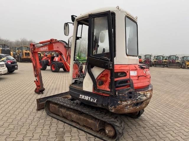 2005 Kubota KX101-3 mini excavator, rear three-quarter view 2005 Kubota KX101-3 mini excavator, rear three-quarter view