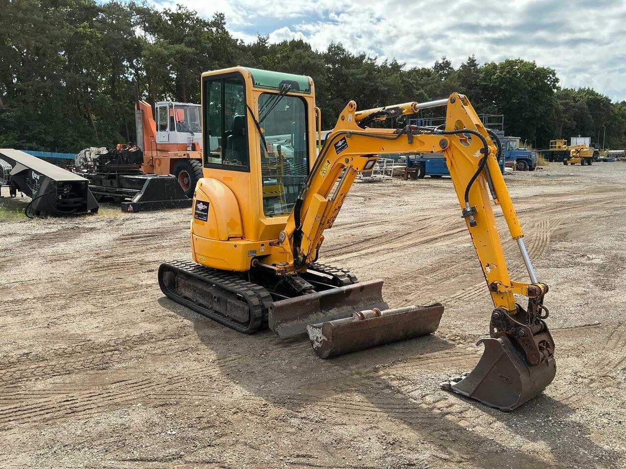 2012 Yanmar VIO 20-4 mini excavator, side view 2012 Yanmar VIO 20-4 mini excavator, side view