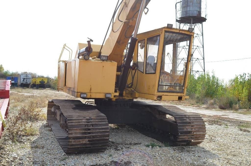 1989 Priestman VC20 dragline, front three-quarter view 1989 Priestman VC20 dragline, front three-quarter view