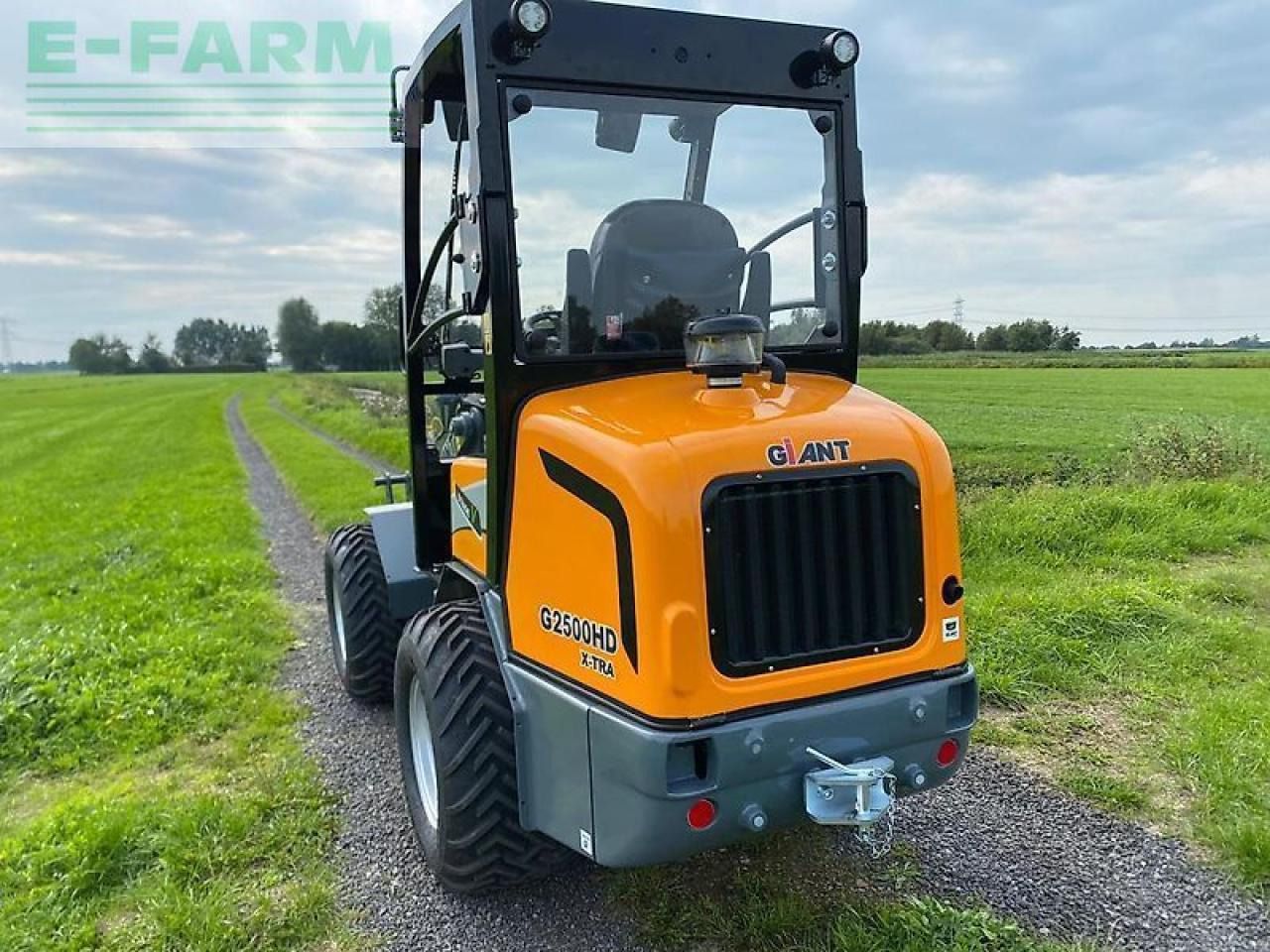 2023 Giant G2500 X-TRA HD mini excavator, rear three-quarter view 2023 Giant G2500 X-TRA HD mini excavator, rear three-quarter view