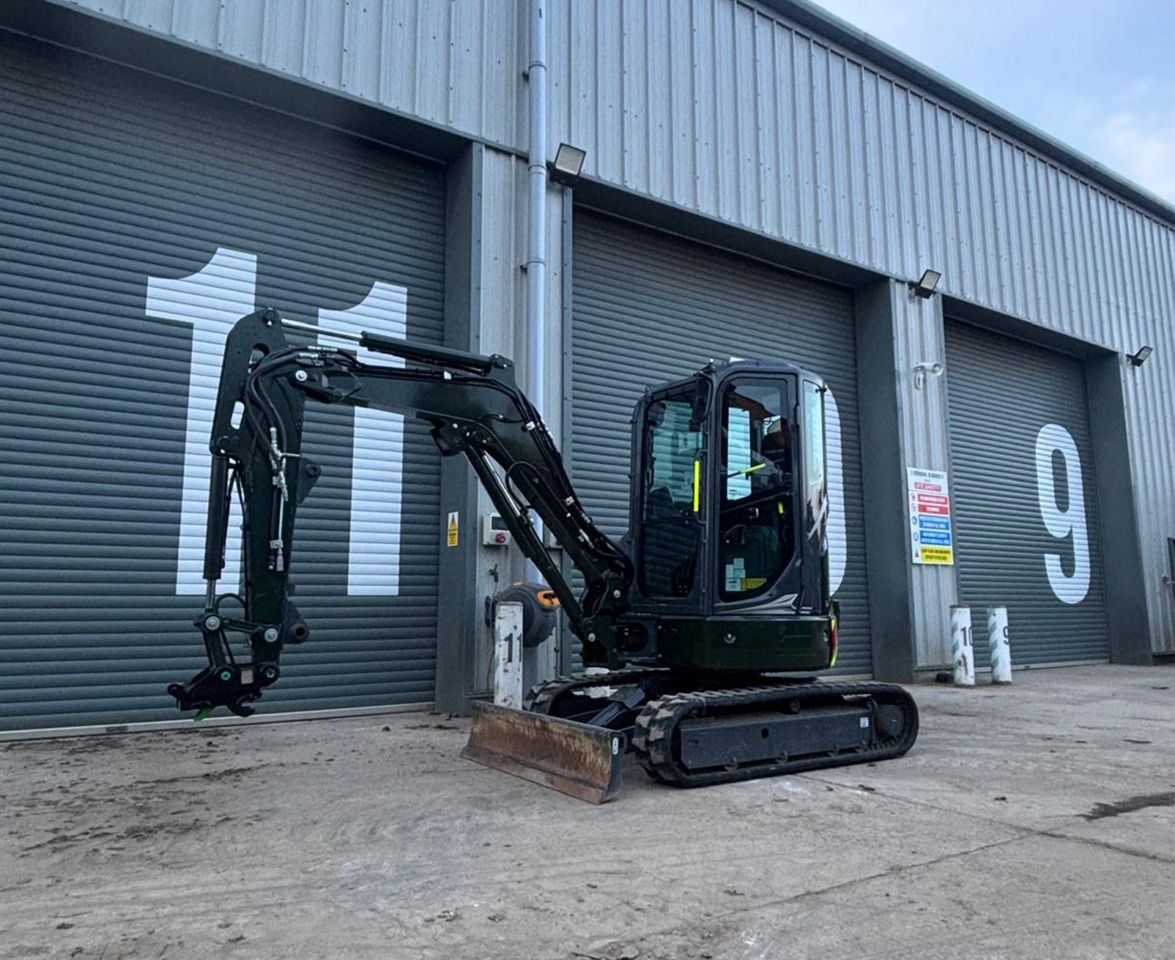 2024 Kobelco SK28SR-7 mini excavator, side profile view 2024 Kobelco SK28SR-7 mini excavator, side profile view