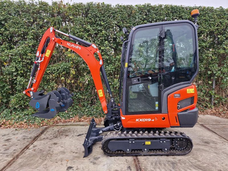 2025 Kubota KX019-4 mini excavator, side profile view 2025 Kubota KX019-4 mini excavator, side profile view