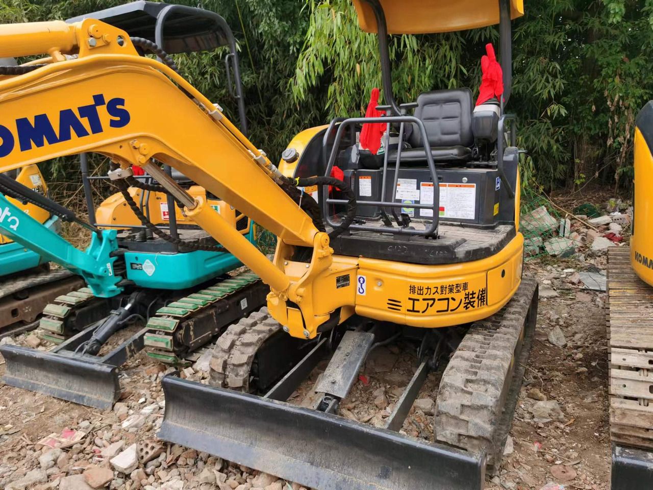 2017 Komatsu PC20MR mini excavator, rear three-quarter view 2017 Komatsu PC20MR mini excavator, rear three-quarter view