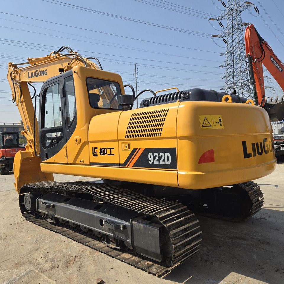 2020 LiuGong 922D excavator, rear three-quarter view 2020 LiuGong 922D excavator, rear three-quarter view
