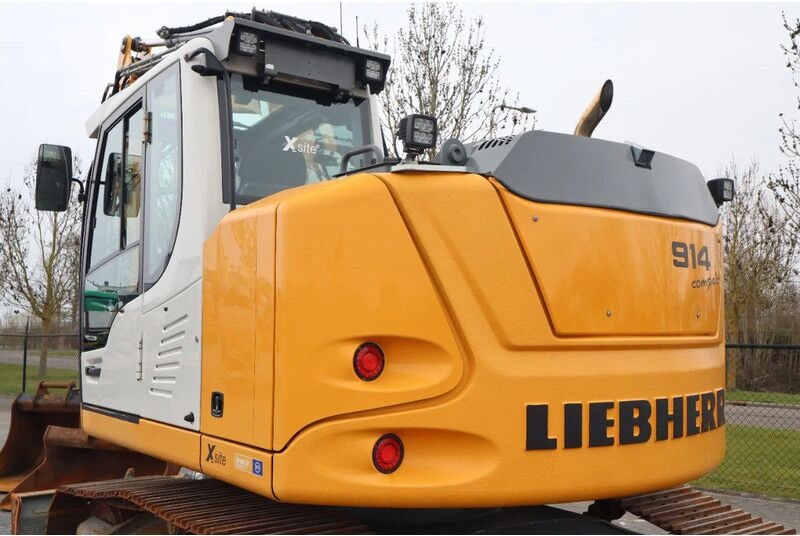 2020 Liebherr R914 Compact crawler excavator rear view 2020 Liebherr R914 Compact crawler excavator rear view