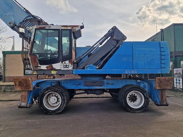2009 Terex MHL360 material handler, side view 2009 Terex MHL360 material handler, side view