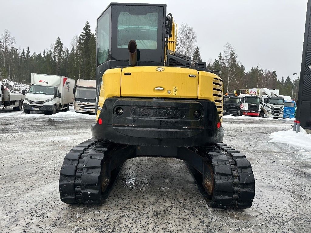 2017 Yanmar SV100-2A mini excavator rear view 2017 Yanmar SV100-2A mini excavator rear view
