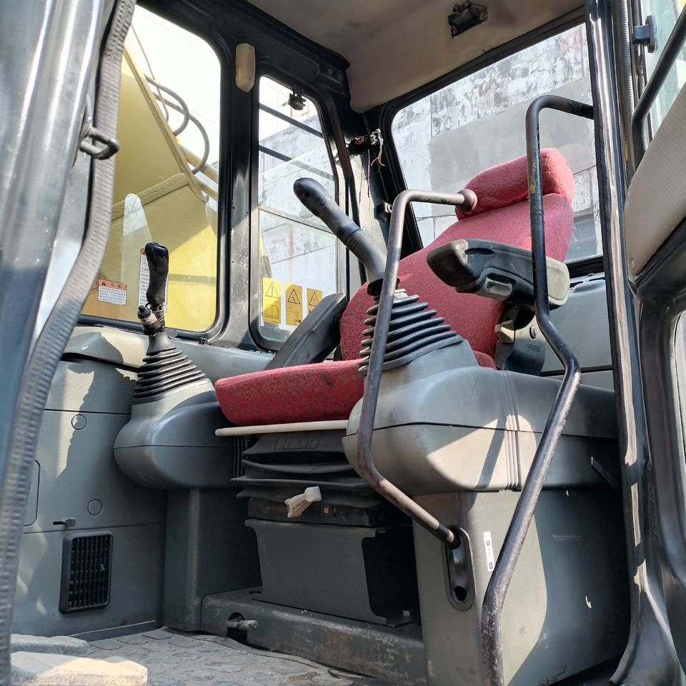 2016 Komatsu 200-6 excavator interior cab view