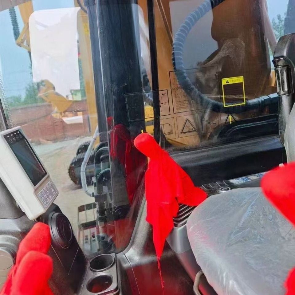 2024 Sany SY235H crawler excavator interior cab view