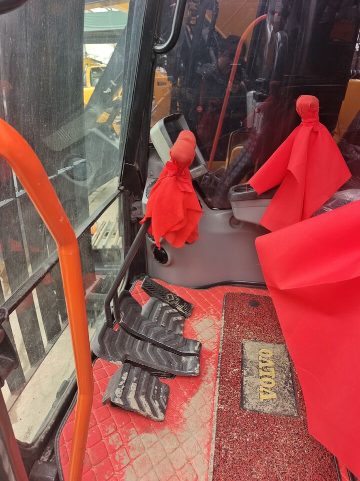 2025 Volvo EC380D crawler excavator interior cab view 2025 Volvo EC380D crawler excavator interior cab view